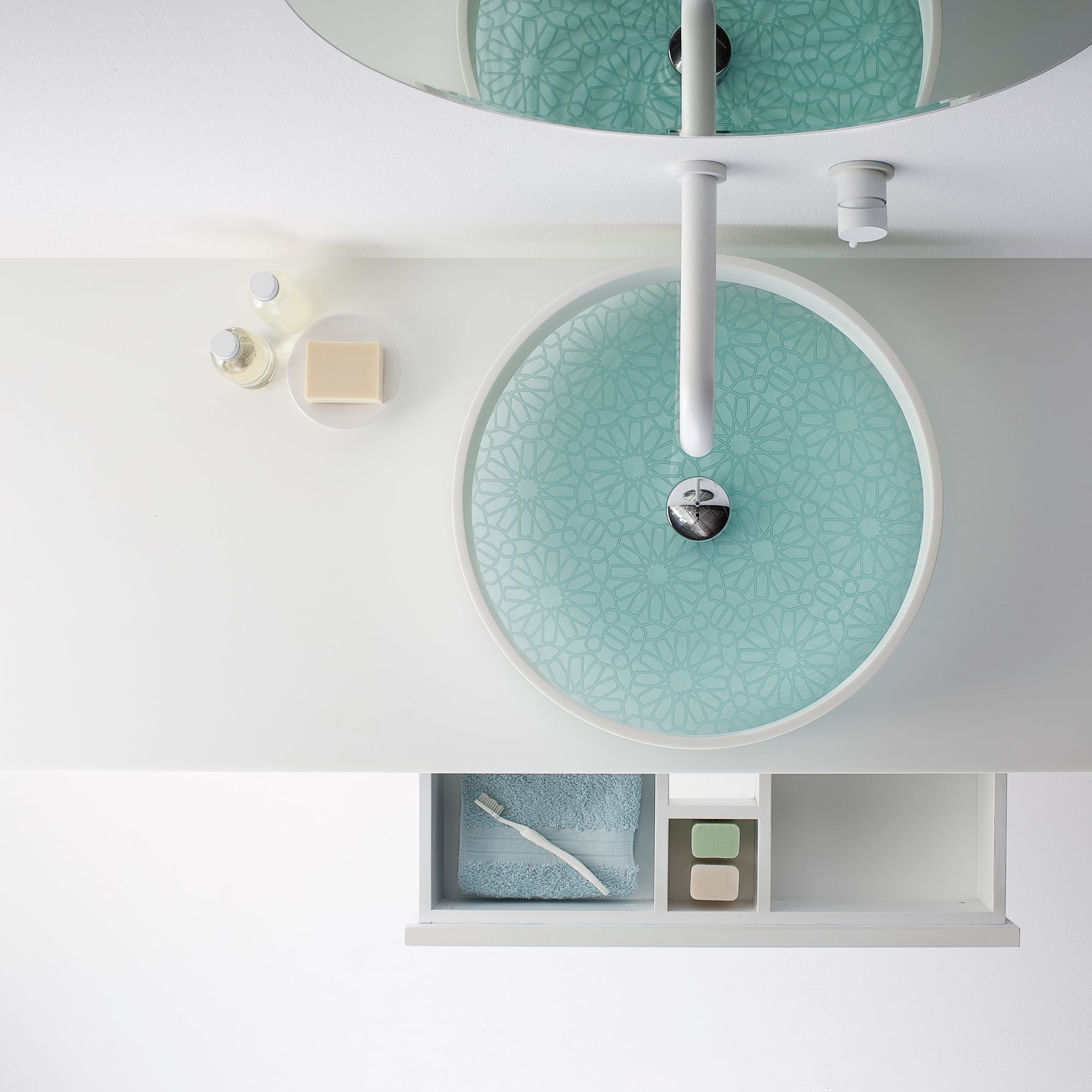 sink, sink faucet, lamp