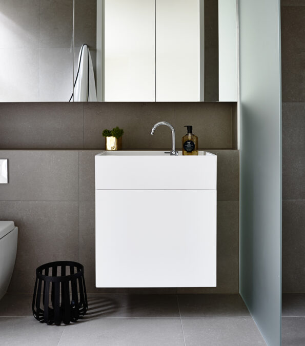 CDesign Basin with Custom Cabinetry Walsh St_Carr Design Group & Neometro